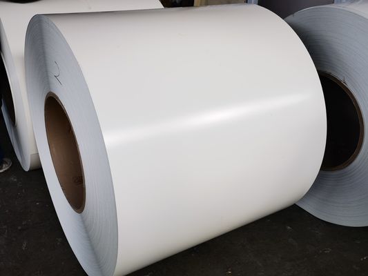 AA3105 0,76 mm x 1219 mm Vernice in PE di colore bianco alto lucido bobina di alluminio pre-dipinta utilizzata per la realizzazione di porte a chiusura a rulli