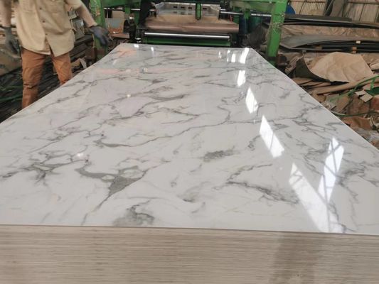 Coil di alluminio preverniciato/rivestito di colore per materiali da costruzione di alta resistenza e leggeri