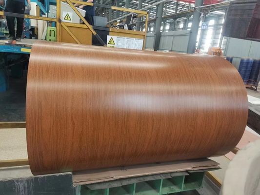 1000 mm di larghezza Modello di design in legno Rivestimento di colore Rivestito di bobina di alluminio per porte e finestre a chiusura a rulli