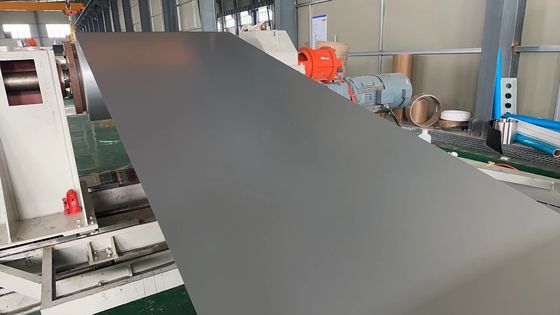 Lega di alluminio 3105 Resistenza agli graffi 0,8 mm Spessore Vernice PE bobina di alluminio pre-dipinta utilizzata per la produzione di tubi di scarico in alluminio