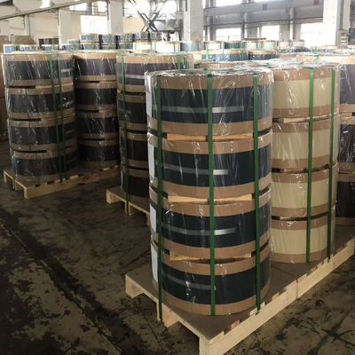 Lega3105 0,26 mm di spessore 128 mm di vernice anti-scratch Striscia di alluminio pre-verniciata per la tenda per porta d'otturatore a rotolamento che produce scopo