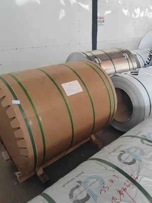 Lega di alluminio 3105 0,55 mm di colore opaco spesso pvdf bobina di alluminio pre-pioggia per pareti di tenda pannello facciata