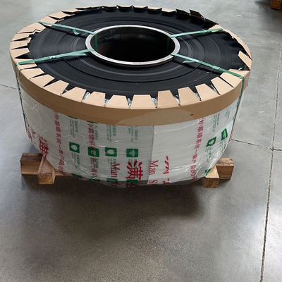 Lamiera di alluminio verniciata di nero lucido utilizzata per insegne e applicazioni decorative