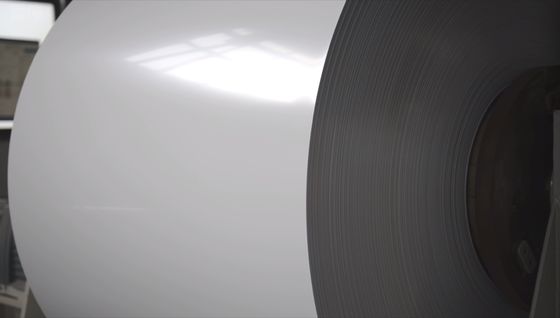 Colore bianco / bianco RAL 9010 - Lamiera di alluminio rivestita in bobina 3105 H44 per la produzione di grondaie o realizzazione di pluviali