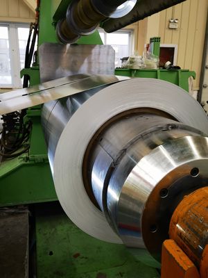 AA1050 H24 0.3MM bobina di alluminio pre-tinto per strisce decorative