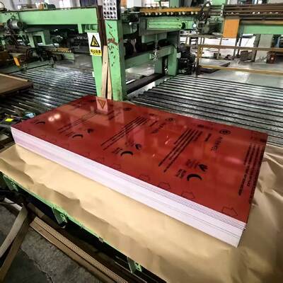 Finitura in poliestere ad alto lucido spessore 1.0 mm per tetti e facciate architettoniche