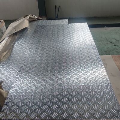 Piastra striata in alluminio in lega di alluminio 1050 per cassette degli attrezzi | Spessore 1,2–3,0 mm | Larghezza 1000–1500 mm | Modello a cinque barre o diamante | Finitura fresata o lucidata